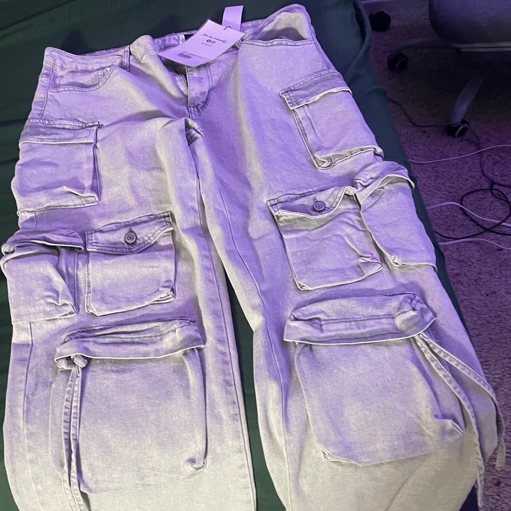 White/Gray Cargo Pants